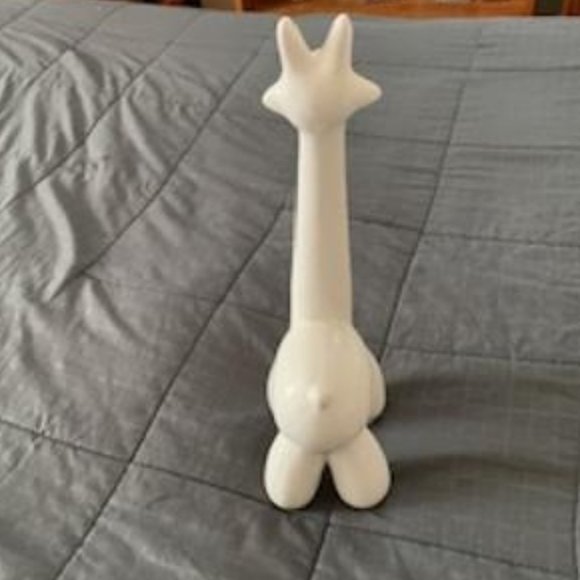 Ceramic 13 Inch White Giraffe Balloon Animal - Picture 3 of 8